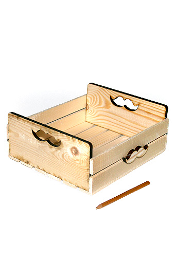 Подарочные Коробка деревянная 125/601-93 лоток прямоуг. с резными ручками- усы / ПОД ЗАКАЗ от производителя