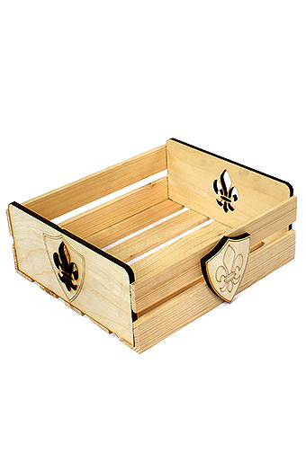Подарочные Коробка деревянная 125/620-93 лоток прямоуг. с резными ручками- флёр-де-лис от производителя