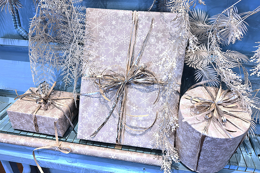 Подарочные коробочки, упаковка подарков и товаров